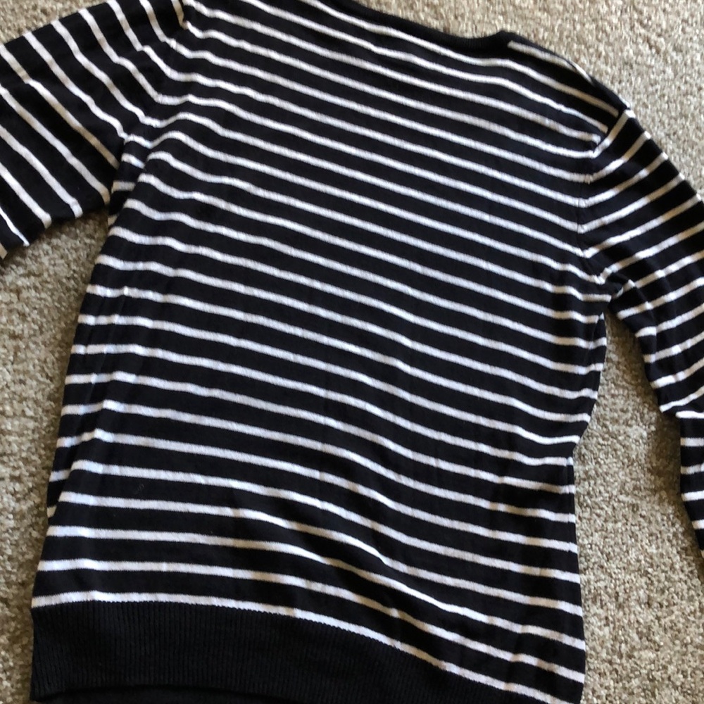 Sweater - Picture 5 of 6